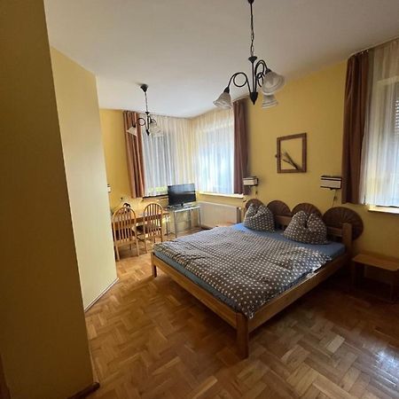 Villa Centrum With Access Kitchen (Adults Only) Zielona Góra Exterior foto